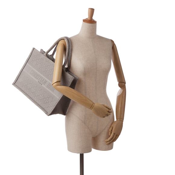 Dior Medium Cannage Embroidered Book Tote - Picture 9 of 9